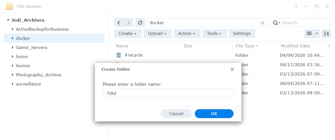 Creating a new folder named 7days in the Synology File Station interface